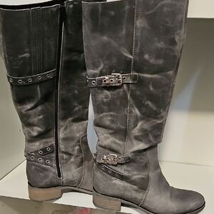 Stylish Black Knee-High Women's Boots